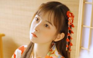 结婚16年育有俩孩，老公与22岁有家庭店员好上，对我态度恶劣，我该怎么办？