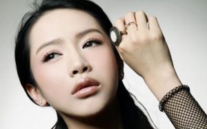 我丈夫有债务还没工作,我该如何摆脱痛苦呢? 1 我丈夫有债务还没工作,我该如何摆脱痛苦呢? 1