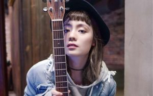 妻子误解家人的关心，我该怎么做才能化解误会呢？