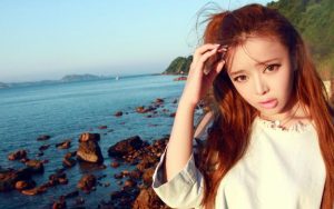 我钟情上了一个有男朋友的女生,现在陷入纠结,到底该怎么办啊? 1 我钟情上了一个有男朋友的女生,现在陷入纠结,到底该怎么办啊? 1