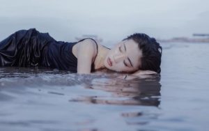 异地恋因物质不足产生矛盾,我究竟该怎么应对? 1 异地恋因物质不足产生矛盾,我究竟该怎么应对? 1